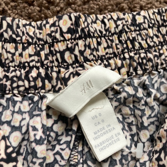 Flowery A-Line Skirt - Picture 3 of 3